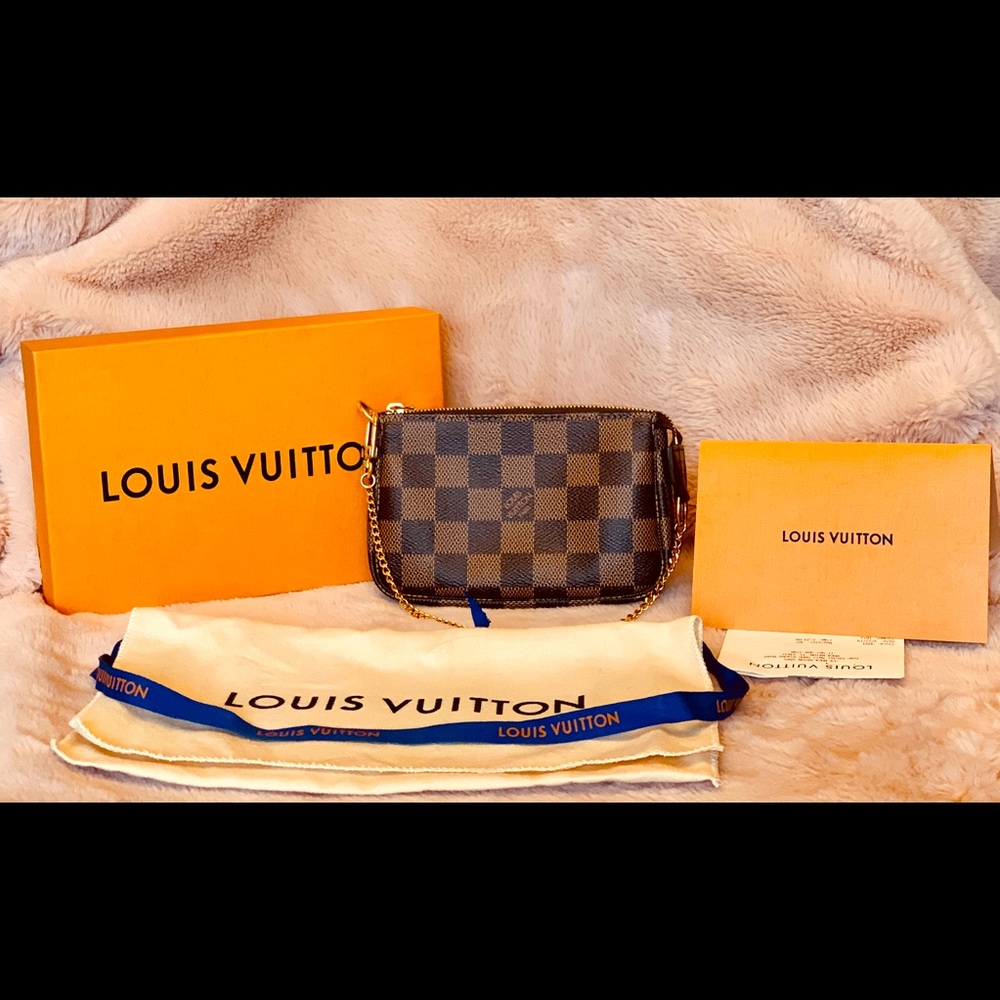 Louis Vuitton Mini Pochette